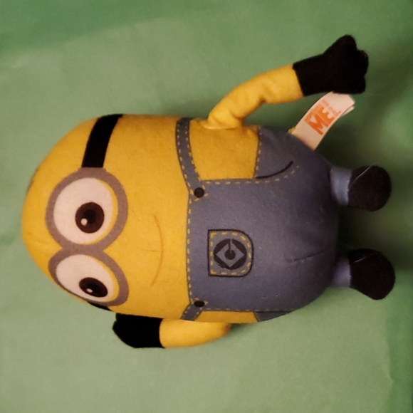 6in plush minion - Picture 2 of 11
